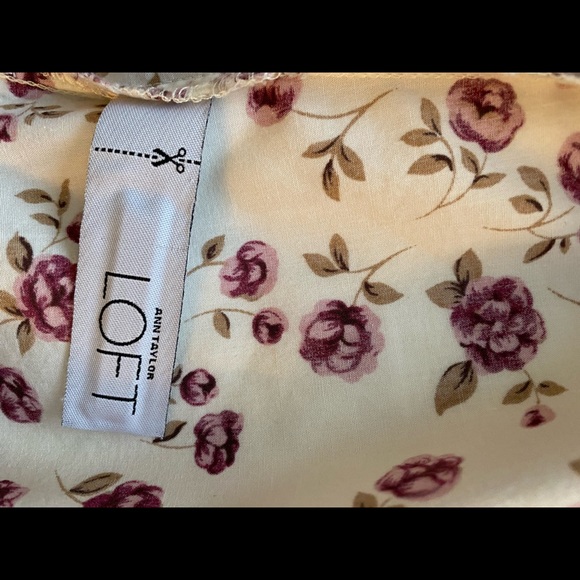 Ann Taylor Button Up Long Sleeve Cotton Floral Button up Blouse 4p - Picture 5 of 9